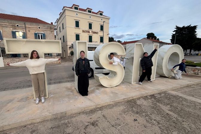 Tišnjanskom ulicom prolazim II – Tragovi povijesti i zabave