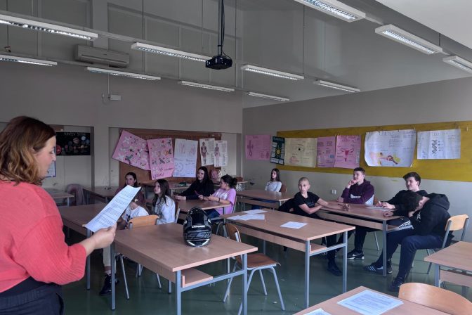 1eecad7f-1f48-46a7-a852-b2076ad37691