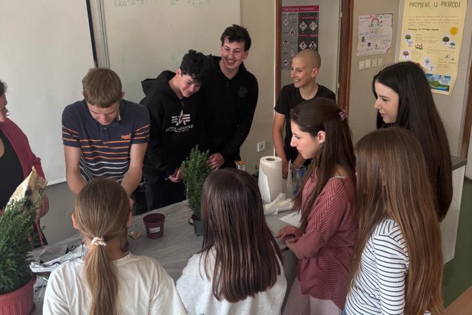 43f3280c-6bf3-490c-8e0d-f496b7792800