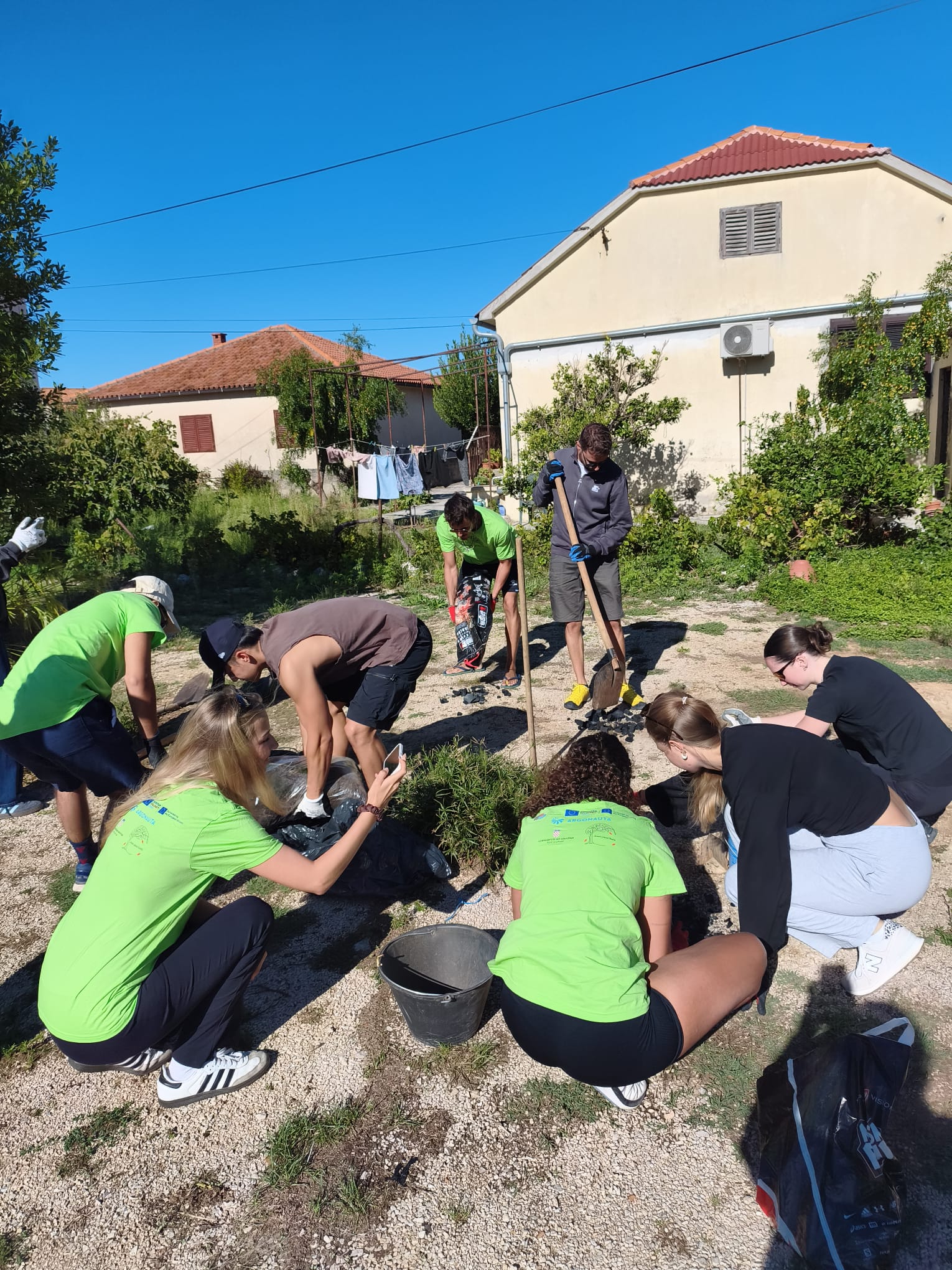ISLAND EXTRAVAGANZA 2026: Volonteri započeli pripreme za jesensku sadnju uz izradu Terra prete