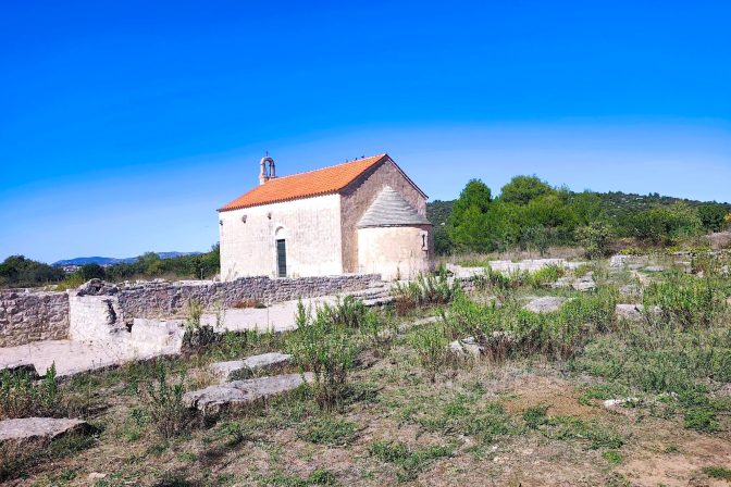 Učenici istraživali prošlost Ivinja, a uz ESC volontere brinuli i o njegovoj budućnosti